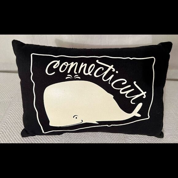 Primitives by Kathy Plush Connecticut Pillow Home Decor Black White NWOT. - Picture 3 of 8